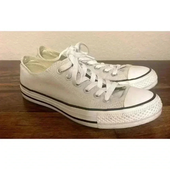 Converse Chuck Taylor Size 7 womens 5 Mens All Star Low Light Grey laceup unisex - Picture 2 of 8